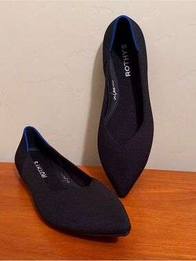 Rothy’s The Point Knit Flats Black Blue Trim Women’s Size 8